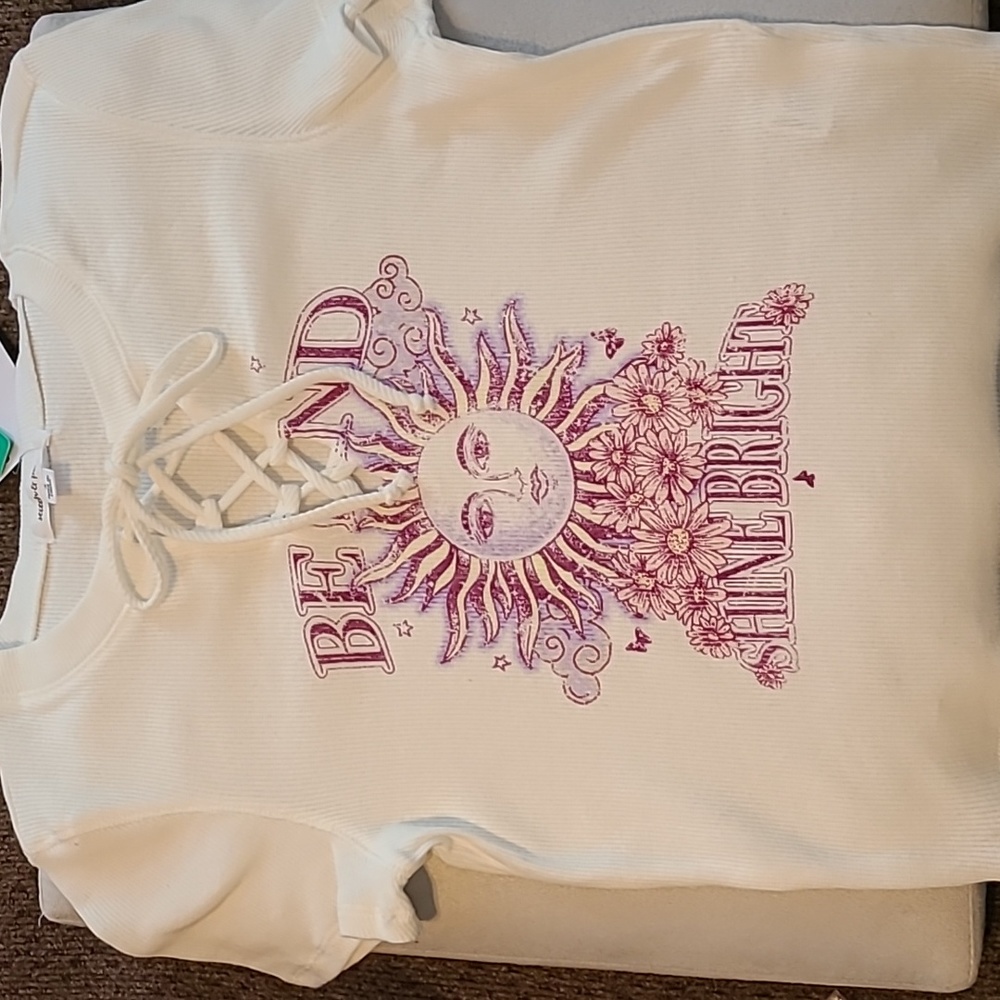 STITCH & PINE GIRLS WHITE "BE KIND SHINE BRIGHT" SHORT SLEEVE TOP SIZE SMALL